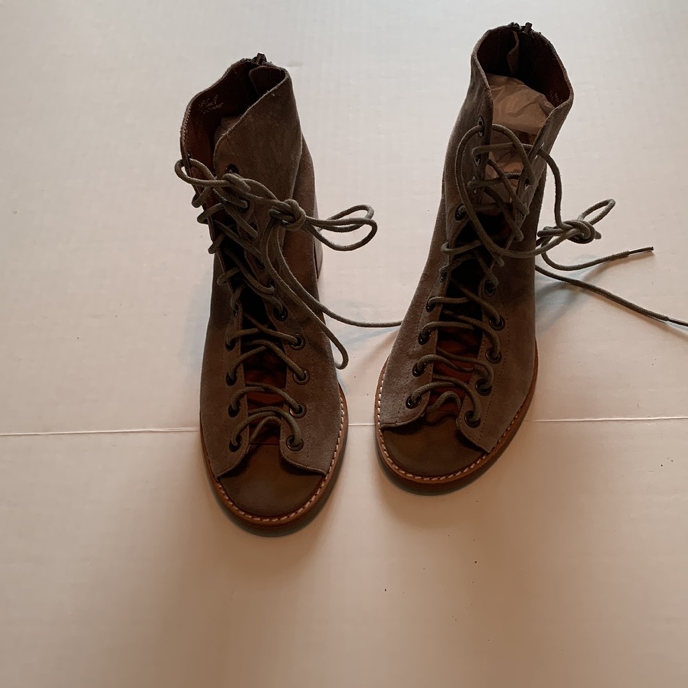 Jeffrey Campbell Women’s Suede Leather Lace Up Shooties - Picture 3 of 8